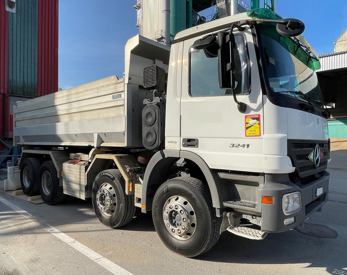 Mercedes-Benz Actros 3241 8x4,E5,Wechselsystem Mischer/Kipper - Xe trộn bê tông: hình 2 Mercedes-Benz Actros 3241 8x4,E5,Wechselsystem Mischer/Kipper - Xe trộn bê tông: hình 2