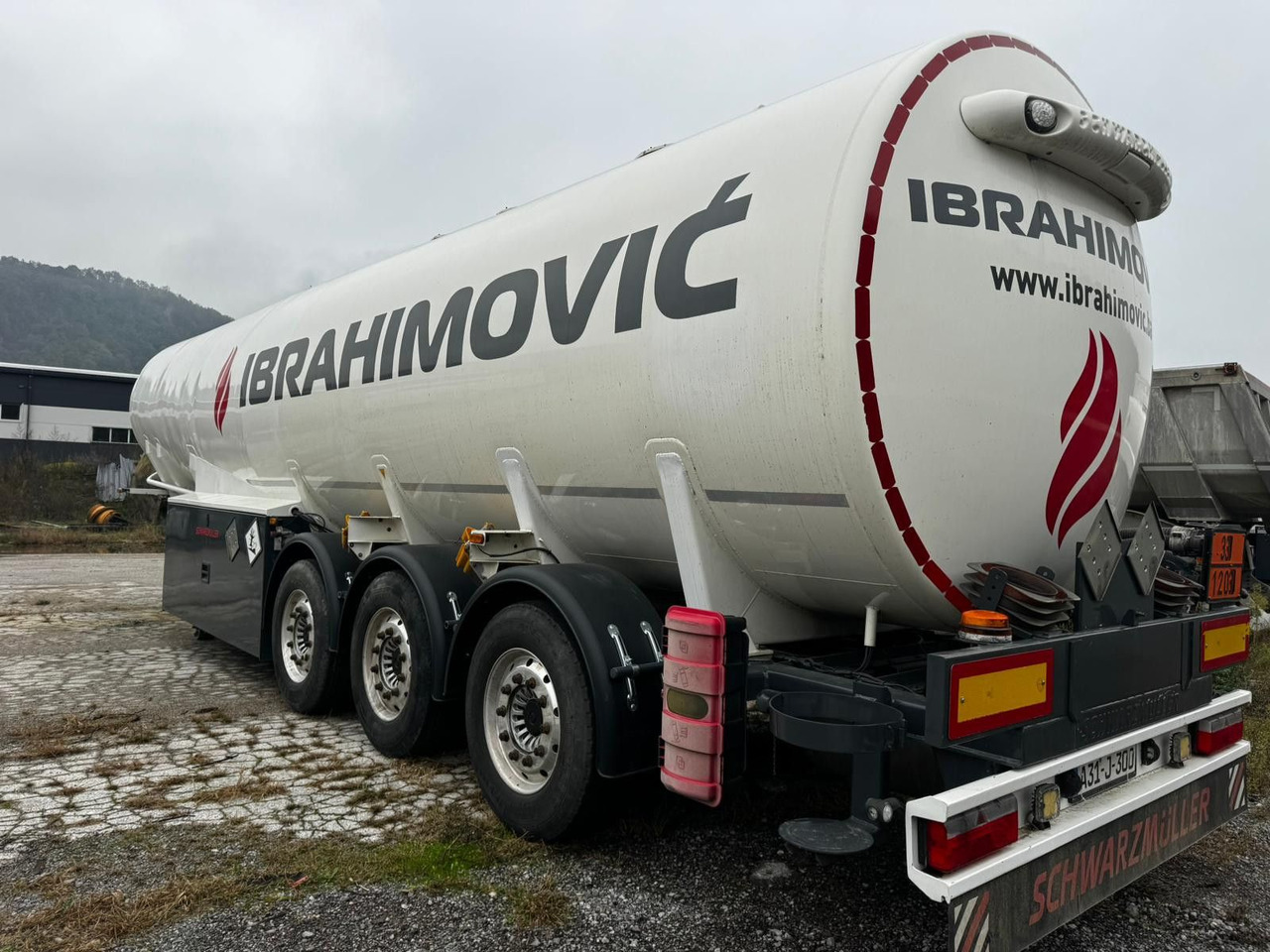 Schwarzmüller 5 Kammern, ADR, Treibstoff Fuel - Sơ mi rơ moóc bồn: hình 3 Schwarzmüller 5 Kammern, ADR, Treibstoff Fuel - Sơ mi rơ moóc bồn: hình 3