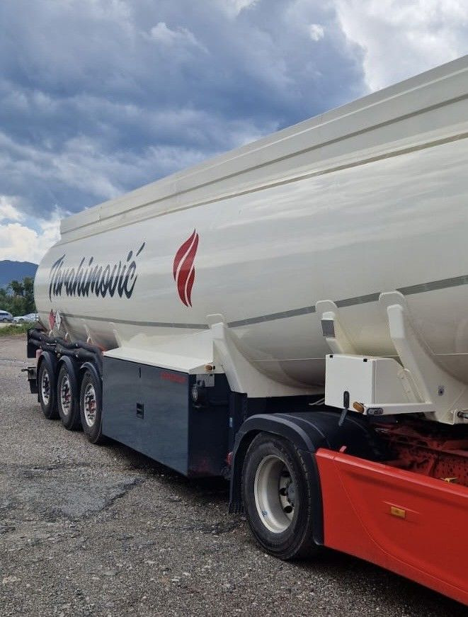 Schwarzmüller ADR, Diesel/Benzin Treibstoff, oben/unten, 3Kamm - Sơ mi rơ moóc bồn: hình 5 Schwarzmüller ADR, Diesel/Benzin Treibstoff, oben/unten, 3Kamm - Sơ mi rơ moóc bồn: hình 5