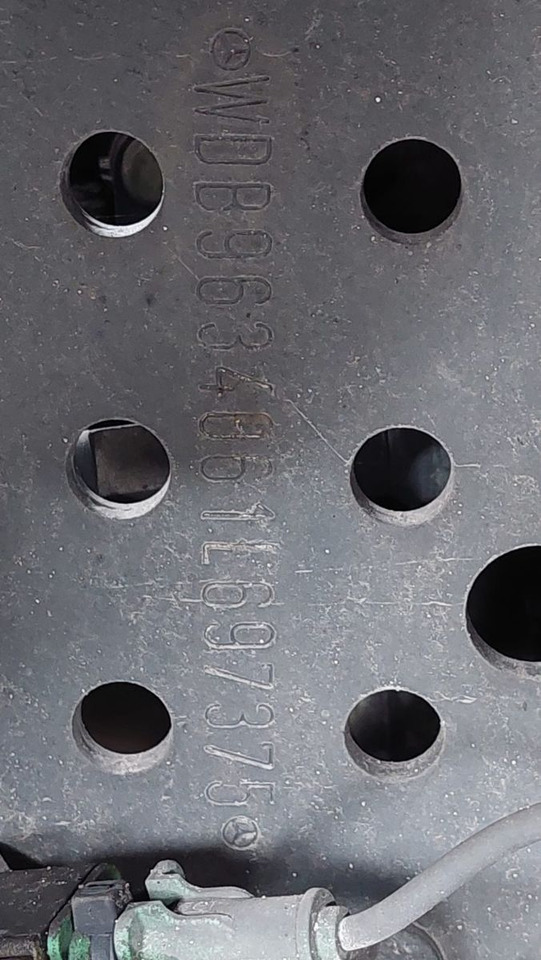 Xe đầu kéo Mercedes-Benz Actros 1848 4x2, E6,Lowliner,verstellbare Sattel: hình 14 Xe đầu kéo Mercedes-Benz Actros 1848 4x2, E6,Lowliner,verstellbare Sattel: hình 14