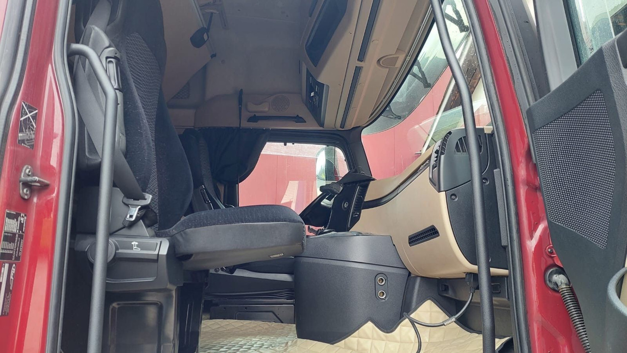 Xe đầu kéo Mercedes-Benz Actros 1848 4x2, E6,Lowliner,verstellbare Sattel: hình 10 Xe đầu kéo Mercedes-Benz Actros 1848 4x2, E6,Lowliner,verstellbare Sattel: hình 10