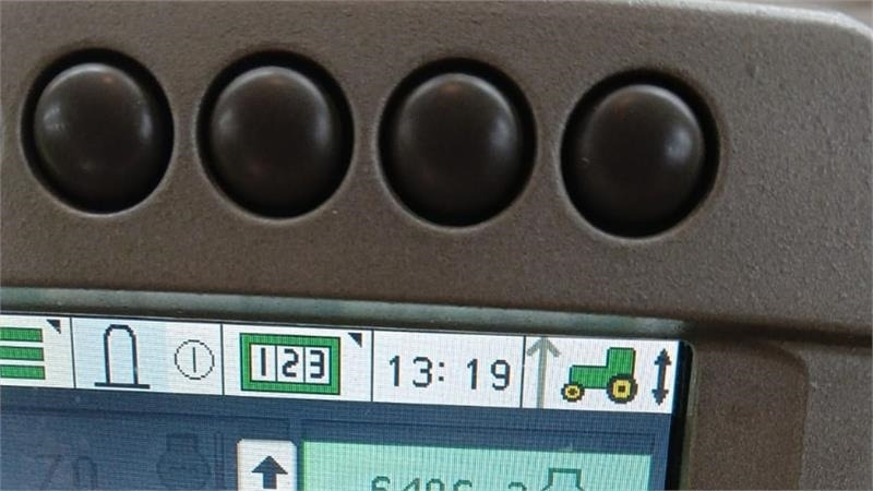 Cho thuê John Deere 7530  John Deere 7530: hình 6