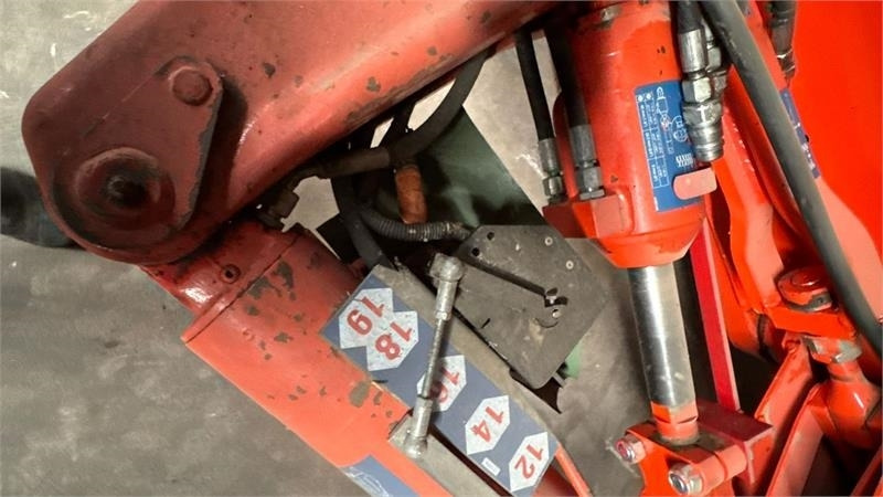 Kuhn Vari Master 183 6 Furet 183 - Cày: hình 3 Kuhn Vari Master 183 6 Furet 183 - Cày: hình 3