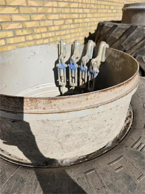 Michelin 540/65X30 m. 4 låse - Lốp: hình 2 Michelin 540/65X30 m. 4 låse - Lốp: hình 2