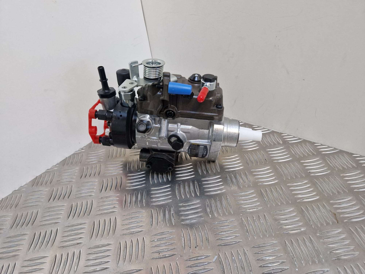 320/06933 12V injection pump 9520A512G Delphi - Động cơ và các bộ phận cho Máy móc xây dựng: hình 2 320/06933 12V injection pump 9520A512G Delphi - Động cơ và các bộ phận cho Máy móc xây dựng: hình 2