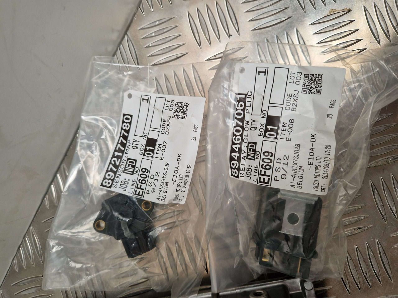 ISUZU ECU 4HK1 XYSJ02B 24V H725324 - Động cơ và các bộ phận cho Máy móc xây dựng: hình 4 ISUZU ECU 4HK1 XYSJ02B 24V H725324 - Động cơ và các bộ phận cho Máy móc xây dựng: hình 4