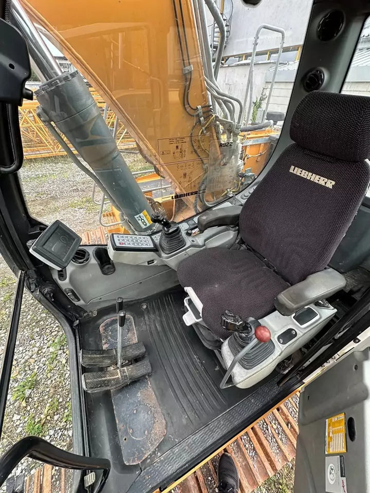 2015 Liebherr R 922 Litronic - Máy xúc bánh xích: hình 4 2015 Liebherr R 922 Litronic - Máy xúc bánh xích: hình 4