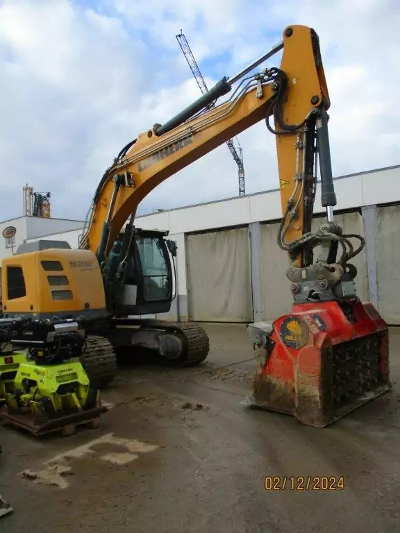 2015 Liebherr R 926 Compact - Máy xúc bánh xích: hình 2 2015 Liebherr R 926 Compact - Máy xúc bánh xích: hình 2