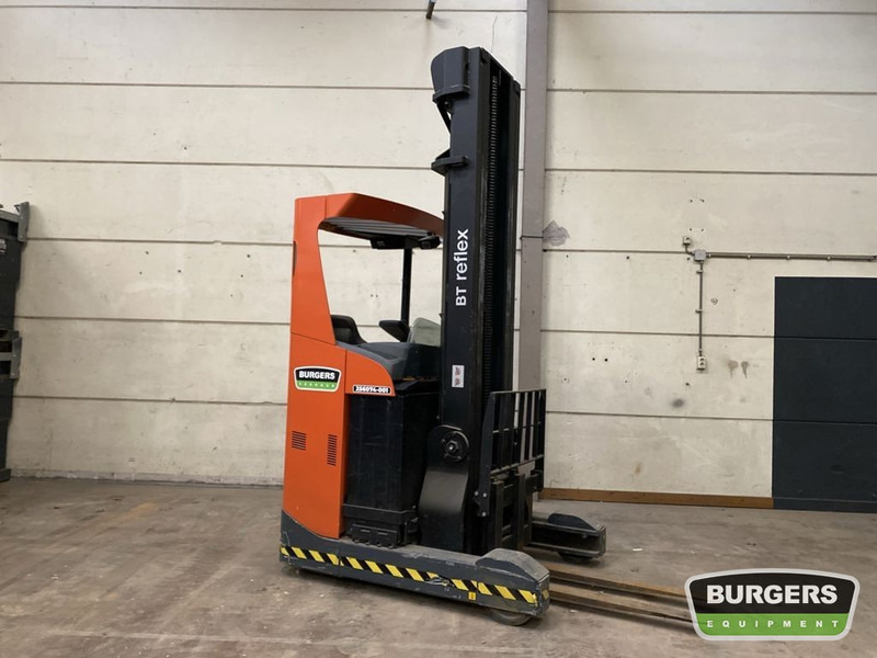 BT RRE140 - Xe tải tiếp cận: hình 1 BT RRE140 - Xe tải tiếp cận: hình 1