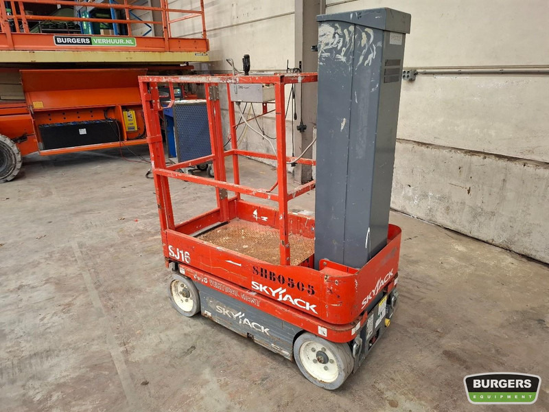 Skyjack SJ16 - Nền bục trên không: hình 5 Skyjack SJ16 - Nền bục trên không: hình 5