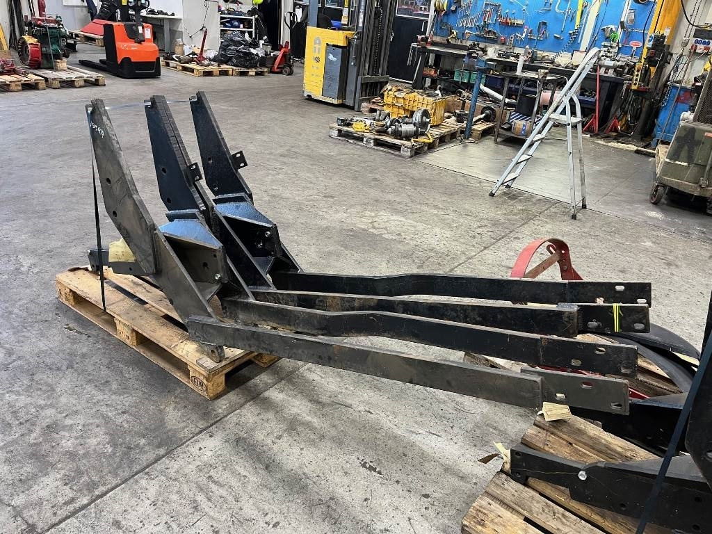 Lastarfäste Trima till Ursus Zetor - Máy chất hàng trước cho máy cày: hình 2 Lastarfäste Trima till Ursus Zetor - Máy chất hàng trước cho máy cày: hình 2