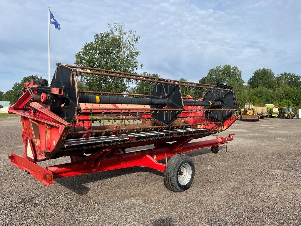 Massey Ferguson MF 32 Skärbord / Header - Đính kèm máy gặt: hình 1 Massey Ferguson MF 32 Skärbord / Header - Đính kèm máy gặt: hình 1