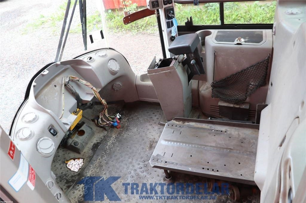 Volvo L 180 F  - Cabin cho Máy móc xây dựng: hình 5 Volvo L 180 F  - Cabin cho Máy móc xây dựng: hình 5