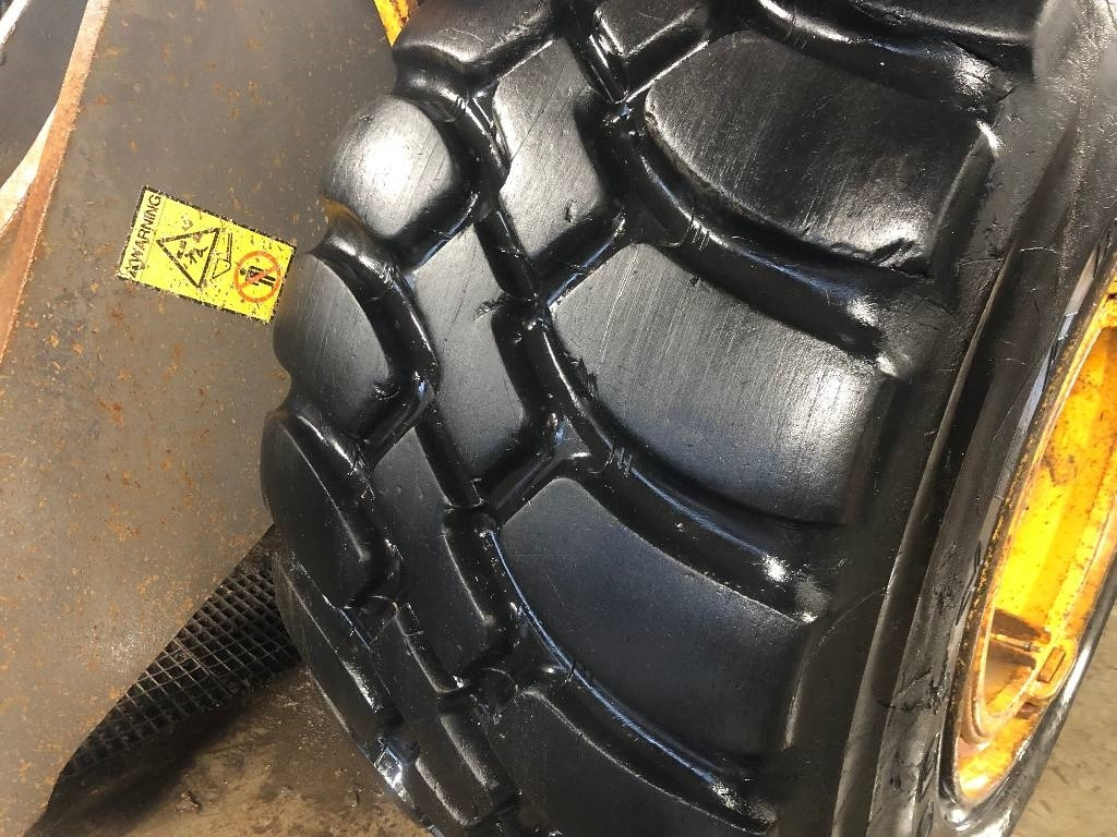 Volvo L 220 E Dismantled: only spare parts - Máy xúc lật bánh lốp: hình 5 Volvo L 220 E Dismantled: only spare parts - Máy xúc lật bánh lốp: hình 5