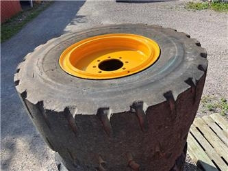 Volvo L50E D C B Wheels Solids / Punkteringsfria 17,5-25 - Lốp cho Máy móc xây dựng: hình 1 Volvo L50E D C B Wheels Solids / Punkteringsfria 17,5-25 - Lốp cho Máy móc xây dựng: hình 1