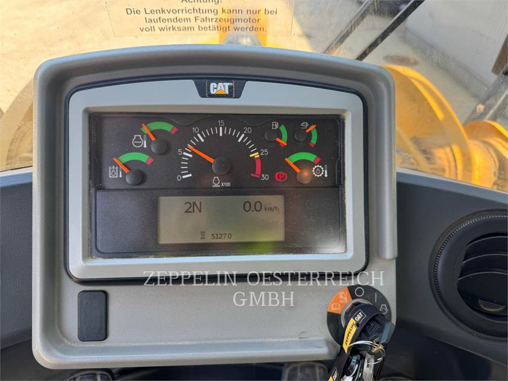 CAT 950M - Máy xúc lật bánh lốp: hình 5 CAT 950M - Máy xúc lật bánh lốp: hình 5