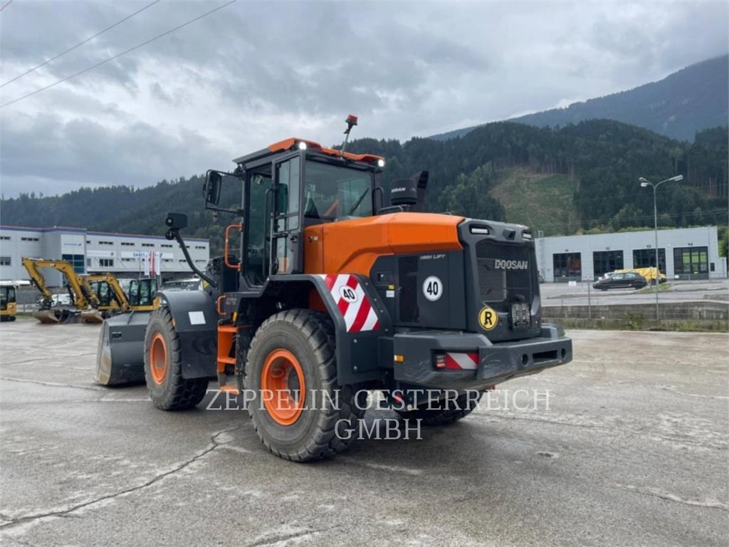 Doosan DL250-7 - Máy xúc lật bánh lốp: hình 3 Doosan DL250-7 - Máy xúc lật bánh lốp: hình 3