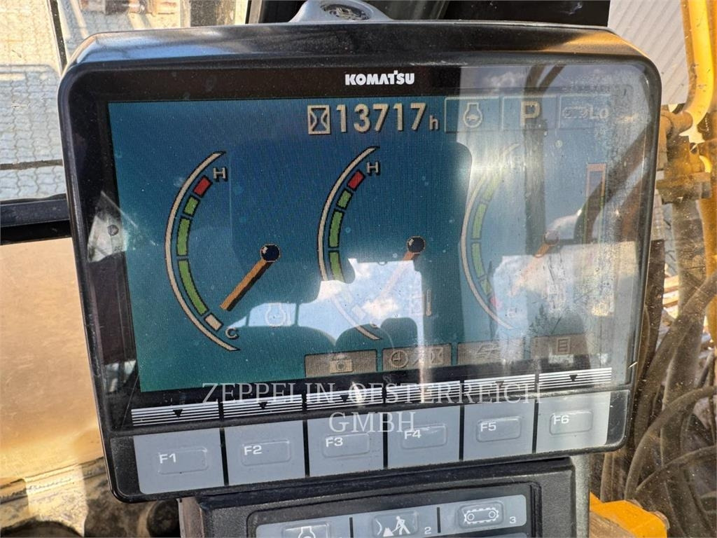 Komatsu PC450LC-8 - Máy xúc bánh xích: hình 5 Komatsu PC450LC-8 - Máy xúc bánh xích: hình 5