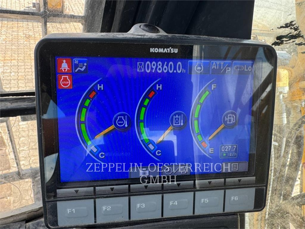 Komatsu PC490LC-10 - Máy xúc bánh xích: hình 3 Komatsu PC490LC-10 - Máy xúc bánh xích: hình 3