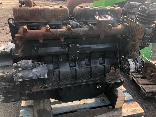 Case CS 120 - Silnik Sisu 620.94 - Głowica Cylindrów - Đầu xilanh cho Máy móc nông nghiệp: hình 1 Case CS 120 - Silnik Sisu 620.94 - Głowica Cylindrów - Đầu xilanh cho Máy móc nông nghiệp: hình 1