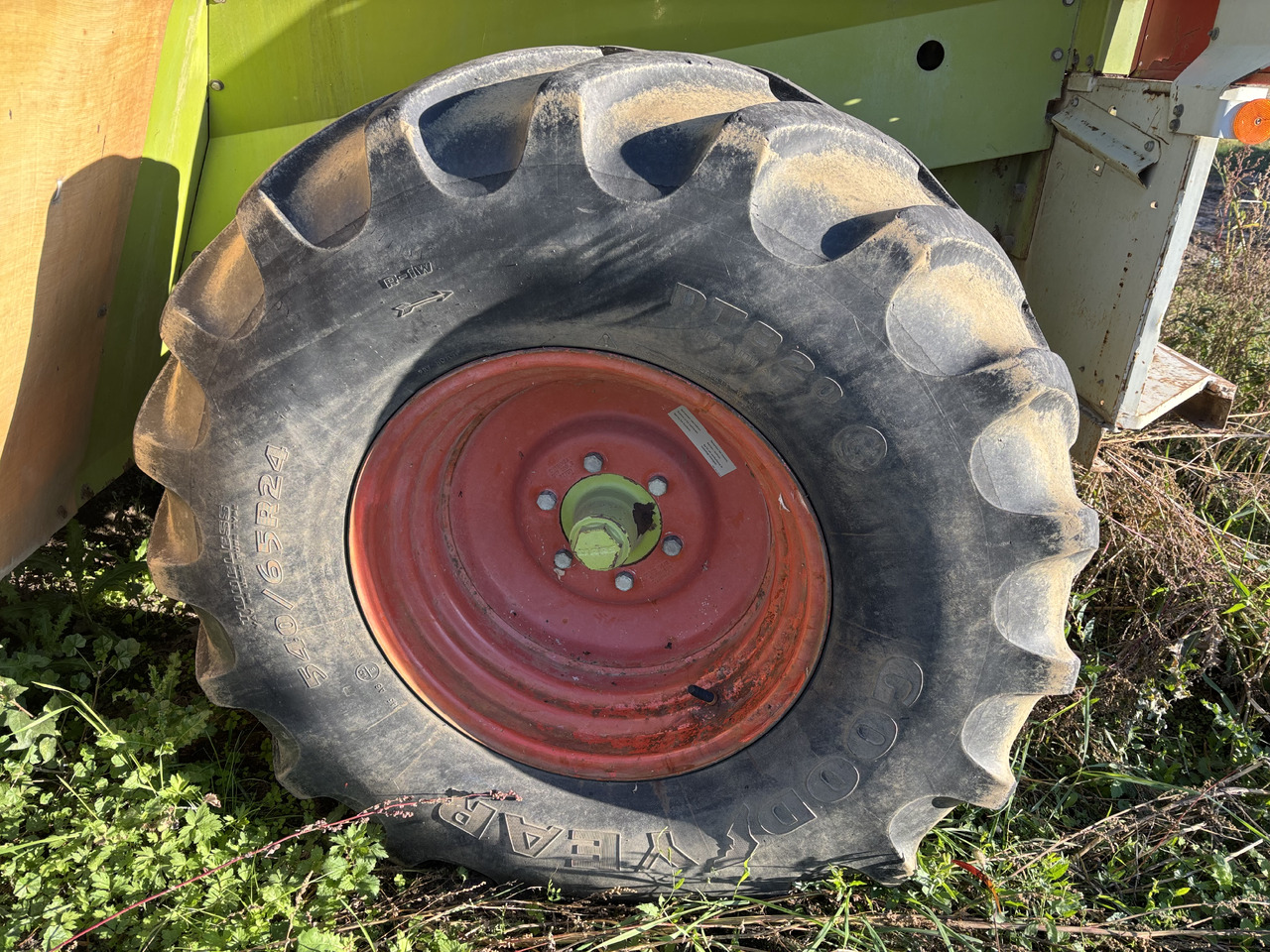 Claas Jaguar 820 840 860 Koło Kompletne Felga Opona 00 0077 040 1 00 0077 187 0 - Vành cho Máy móc nông nghiệp: hình 1 Claas Jaguar 820 840 860 Koło Kompletne Felga Opona 00 0077 040 1 00 0077 187 0 - Vành cho Máy móc nông nghiệp: hình 1