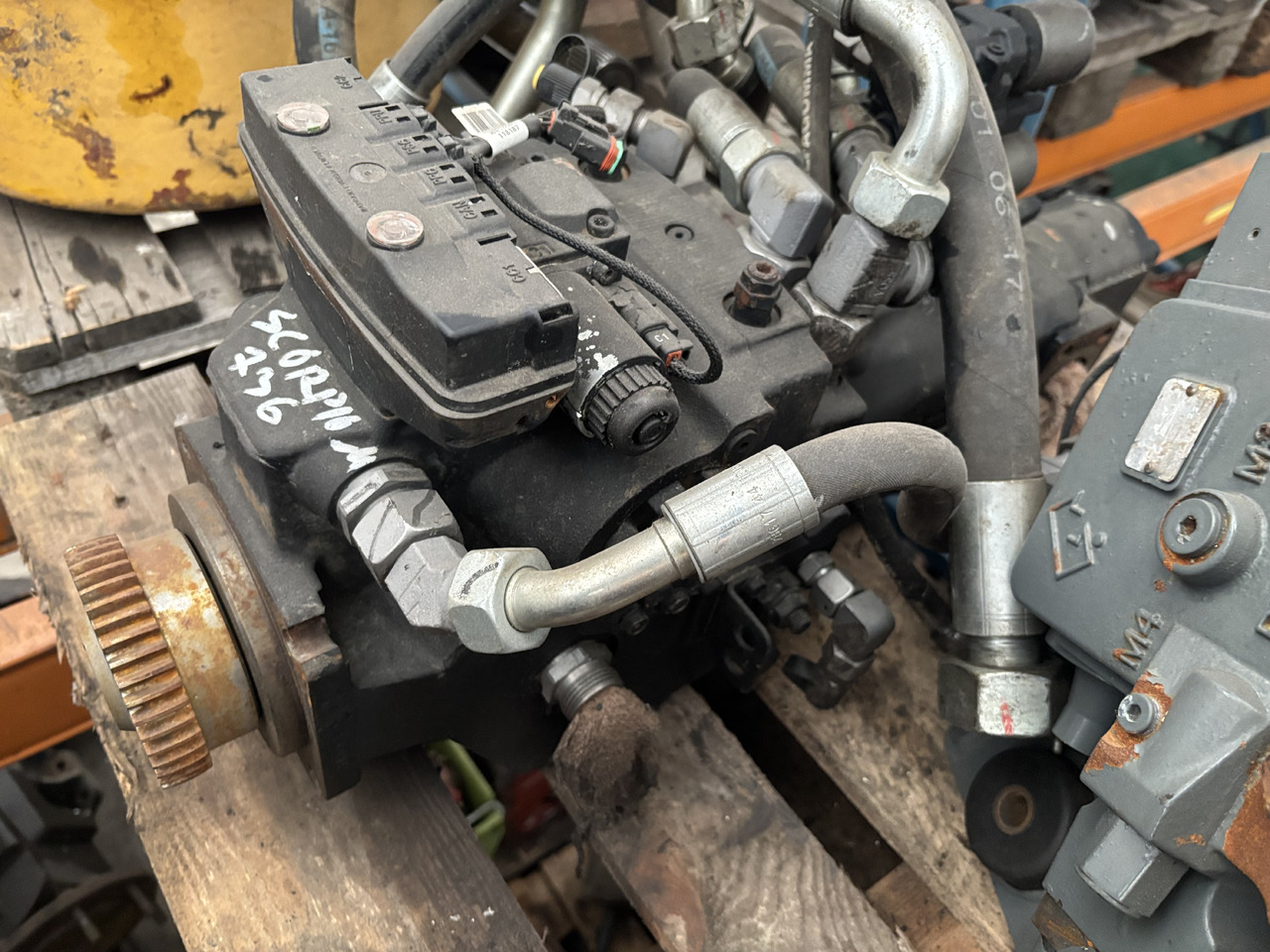 Claas Scorpion 736 Pompa Hydrauliczna - Bơm thủy lực cho Máy móc nông nghiệp: hình 1 Claas Scorpion 736 Pompa Hydrauliczna - Bơm thủy lực cho Máy móc nông nghiệp: hình 1