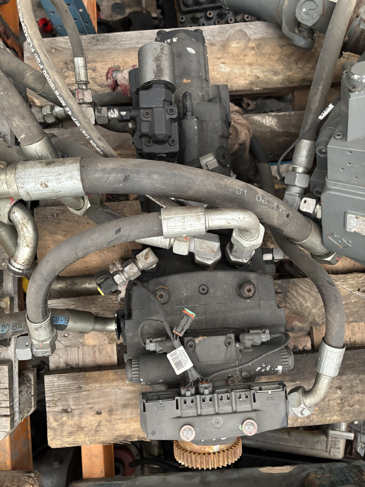 Claas Scorpion 736 Pompa Hydrauliczna - Bơm thủy lực cho Máy móc nông nghiệp: hình 3 Claas Scorpion 736 Pompa Hydrauliczna - Bơm thủy lực cho Máy móc nông nghiệp: hình 3