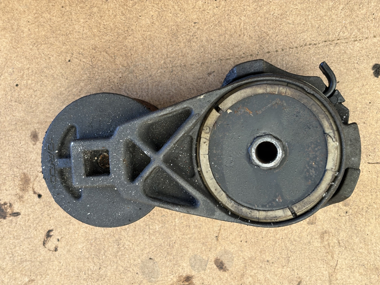 Cummins 8.3 6CT 6CTA 6CTAA Napinacz paska 3978022 - Bi tăng dây curoa: hình 2 Cummins 8.3 6CT 6CTA 6CTAA Napinacz paska 3978022 - Bi tăng dây curoa: hình 2