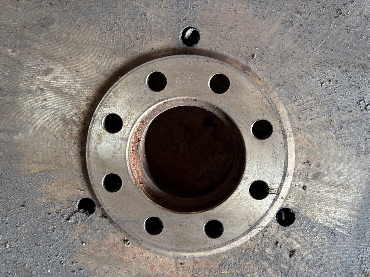 Deutz TD2011 D2011 D2011L04W Koło Zamachowe 04104106 - Bánh đà cho Máy móc nông nghiệp: hình 2 Deutz TD2011 D2011 D2011L04W Koło Zamachowe 04104106 - Bánh đà cho Máy móc nông nghiệp: hình 2