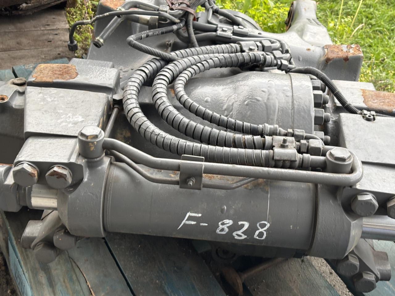 Fendt 828 Obudowa Osi Łuk Osi 755/137 F835300020180 F835300020160 E835300020012 - Trục sau cho Máy móc nông nghiệp: hình 3 Fendt 828 Obudowa Osi Łuk Osi 755/137 F835300020180 F835300020160 E835300020012 - Trục sau cho Máy móc nông nghiệp: hình 3