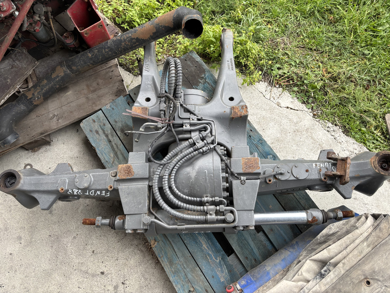 Fendt 828 Obudowa Osi Łuk Osi 755/137 F835300020180 F835300020160 E835300020012 - Trục sau cho Máy móc nông nghiệp: hình 1 Fendt 828 Obudowa Osi Łuk Osi 755/137 F835300020180 F835300020160 E835300020012 - Trục sau cho Máy móc nông nghiệp: hình 1