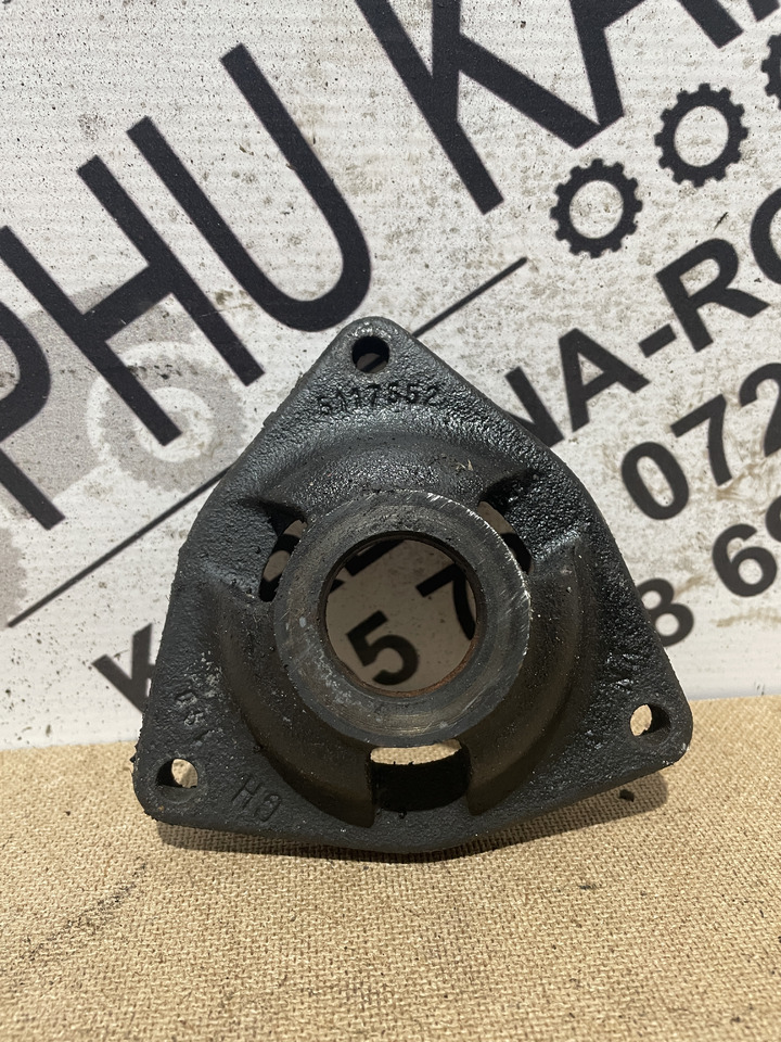 Fiat Ford Case New Holland - pokrywa łoźyska 5117552 - Hộp số và các bộ phận cho Máy móc nông nghiệp: hình 1 Fiat Ford Case New Holland - pokrywa łoźyska 5117552 - Hộp số và các bộ phận cho Máy móc nông nghiệp: hình 1