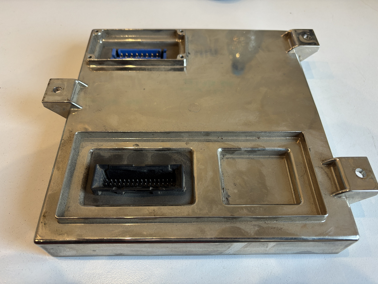 Ford 8670 8790 8890 8990 - sterownik silnika ECU 86512103 86013117 86025963 - Linh kiện điện cho Máy móc nông nghiệp: hình 2 Ford 8670 8790 8890 8990 - sterownik silnika ECU 86512103 86013117 86025963 - Linh kiện điện cho Máy móc nông nghiệp: hình 2