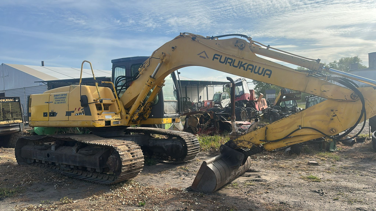 Furukawa 730 LS - Máy xúc bánh xích: hình 1 Furukawa 730 LS - Máy xúc bánh xích: hình 1