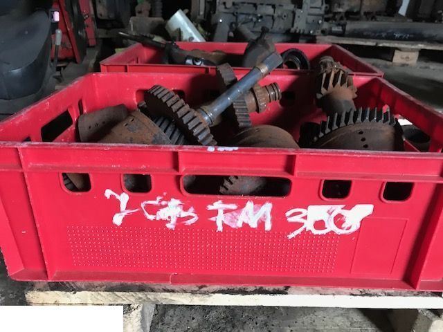 JCB TM 300 - Skrzynia - Części - Hộp số và các bộ phận cho Máy móc nông nghiệp: hình 1 JCB TM 300 - Skrzynia - Części - Hộp số và các bộ phận cho Máy móc nông nghiệp: hình 1