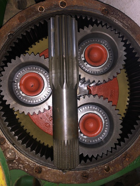 John Deere 6100 | 6200 | 6300 | 6400 | 6500 | 6505 - Zwolnica - Obudowa - Półoś - Truyền động cho Máy móc nông nghiệp: hình 3 John Deere 6100 | 6200 | 6300 | 6400 | 6500 | 6505 - Zwolnica - Obudowa - Półoś - Truyền động cho Máy móc nông nghiệp: hình 3