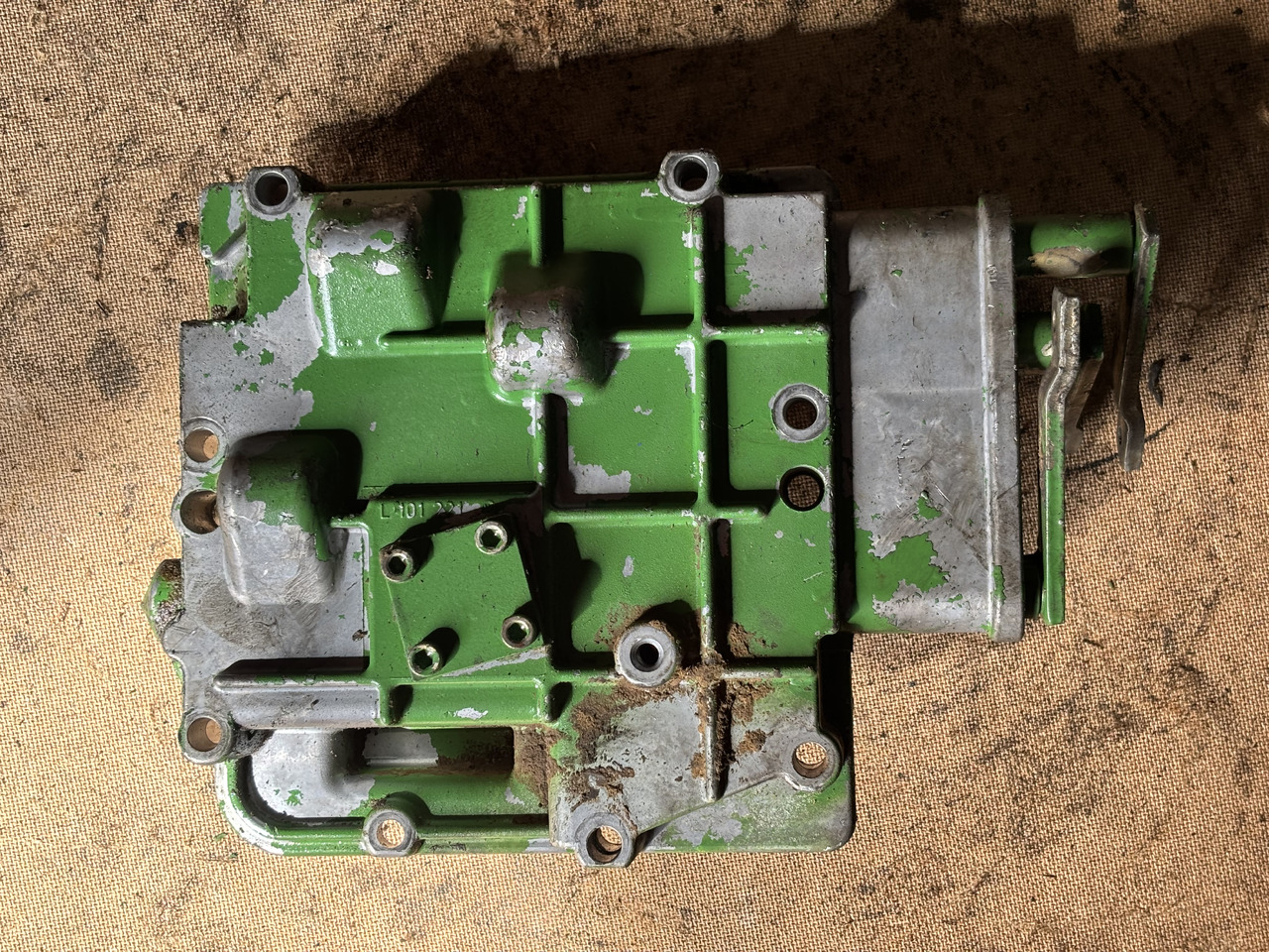 John Deere 6100 6200 Osłona Obudowa L101221 - Truyền động cho Máy móc nông nghiệp: hình 1 John Deere 6100 6200 Osłona Obudowa L101221 - Truyền động cho Máy móc nông nghiệp: hình 1