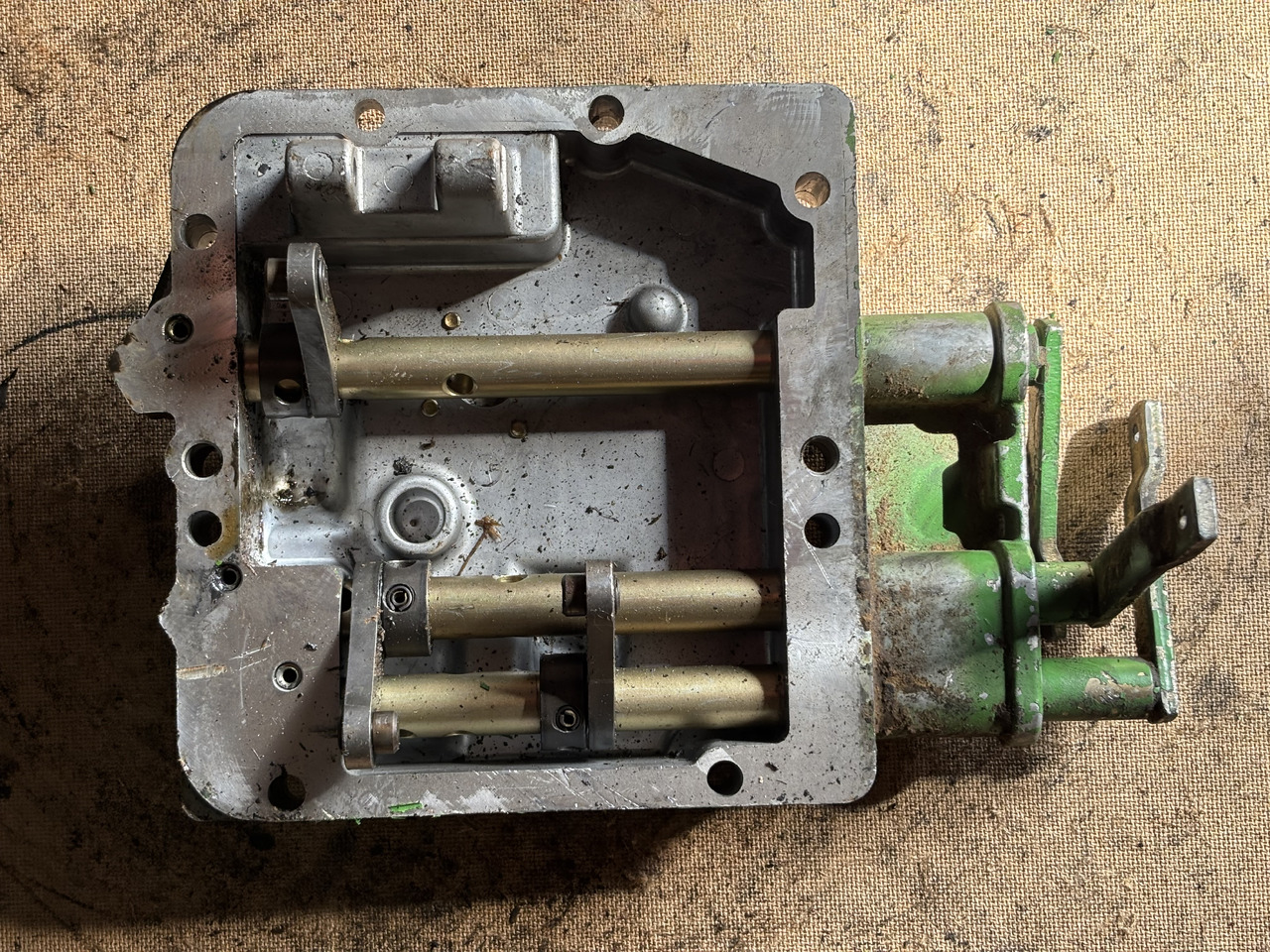 John Deere 6100 6200 Osłona Obudowa L101221 - Truyền động cho Máy móc nông nghiệp: hình 3 John Deere 6100 6200 Osłona Obudowa L101221 - Truyền động cho Máy móc nông nghiệp: hình 3