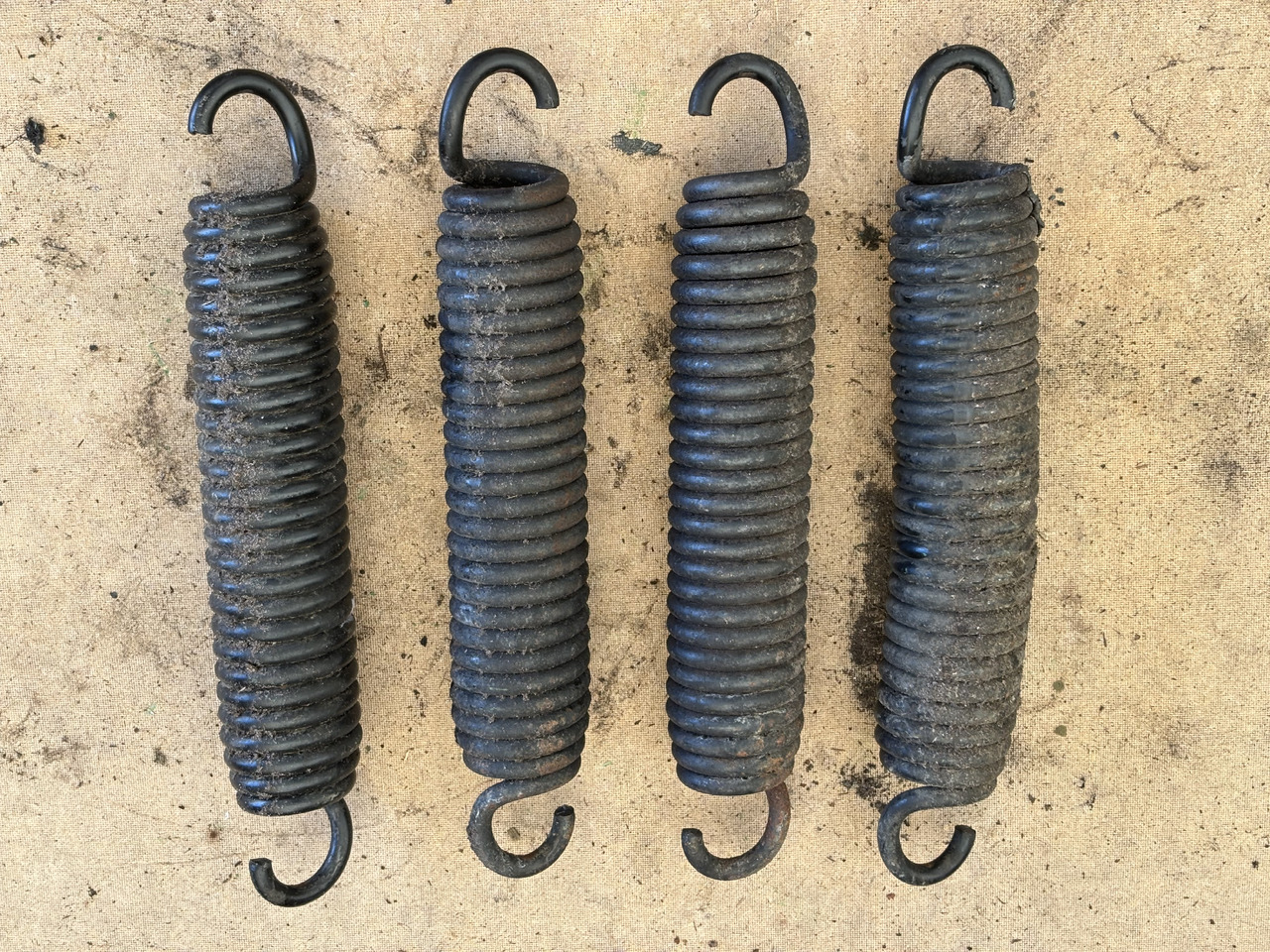 John Deere 6610 6850 7200 7500 7580 Sprężyna x4 Z67236 - Hệ thống treo cho Máy móc nông nghiệp: hình 1 John Deere 6610 6850 7200 7500 7580 Sprężyna x4 Z67236 - Hệ thống treo cho Máy móc nông nghiệp: hình 1