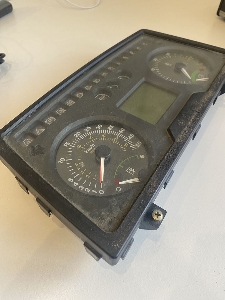 John Deere 6820S 6120 6220 6320 Autopower - zegary licznik deska - Bảng điều khiển cho Máy móc xây dựng: hình 2 John Deere 6820S 6120 6220 6320 Autopower - zegary licznik deska - Bảng điều khiển cho Máy móc xây dựng: hình 2