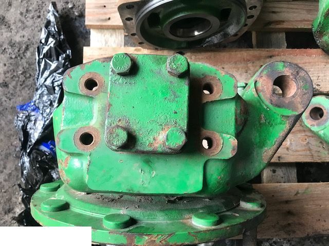 John Deere 6920 - Zwrotnica Prawa - Ngõng moay ơ cho Máy móc nông nghiệp: hình 2 John Deere 6920 - Zwrotnica Prawa - Ngõng moay ơ cho Máy móc nông nghiệp: hình 2