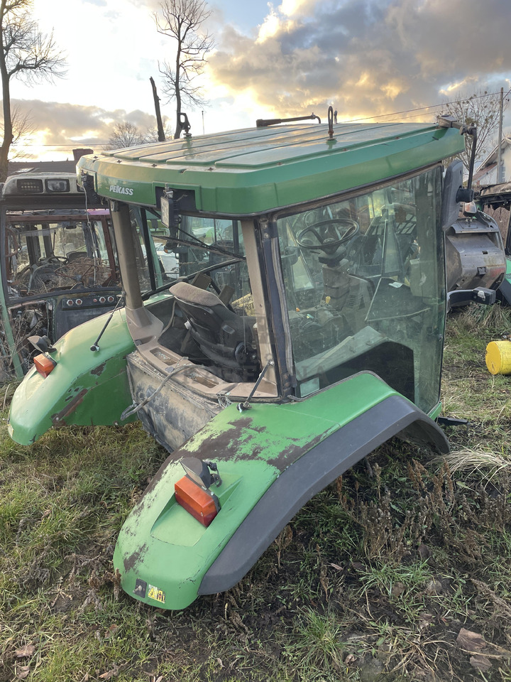John Deere 8210 - błotniki błotnik prawy R157016 - Vè cho Máy móc nông nghiệp: hình 1 John Deere 8210 - błotniki błotnik prawy R157016 - Vè cho Máy móc nông nghiệp: hình 1