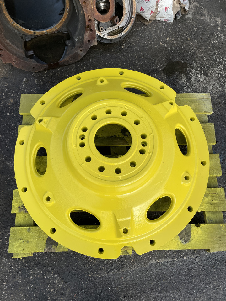 John Deere 8345R - koło felga gwiazda - Vành cho Máy móc nông nghiệp: hình 1 John Deere 8345R - koło felga gwiazda - Vành cho Máy móc nông nghiệp: hình 1