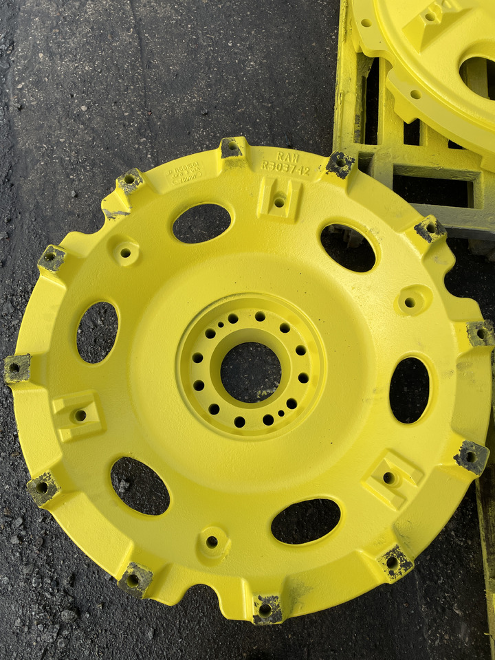 John Deere 8345R - koło felga gwiazda - Vành cho Máy móc nông nghiệp: hình 2 John Deere 8345R - koło felga gwiazda - Vành cho Máy móc nông nghiệp: hình 2