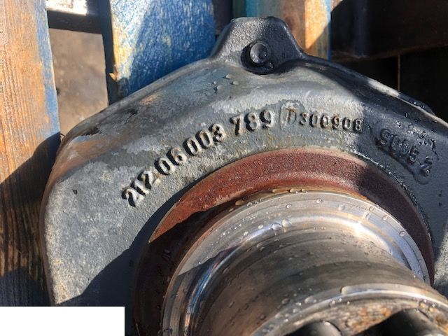 John Deere - Zwrotnica - Ngõng moay ơ cho Máy móc nông nghiệp: hình 1 John Deere - Zwrotnica - Ngõng moay ơ cho Máy móc nông nghiệp: hình 1