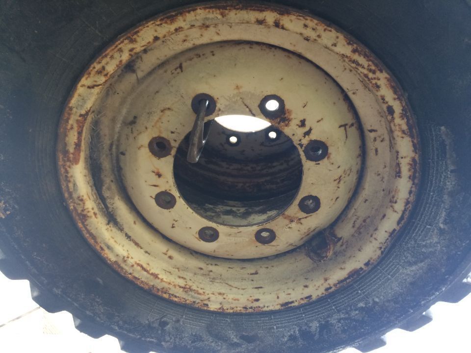 Koła 16.00/70-20 superking do matbro sanderson felga 13x20 sanderson matbro john deer - Vành cho Thiết bị xử lý vật liệu: hình 1 Koła 16.00/70-20 superking do matbro sanderson felga 13x20 sanderson matbro john deer - Vành cho Thiết bị xử lý vật liệu: hình 1