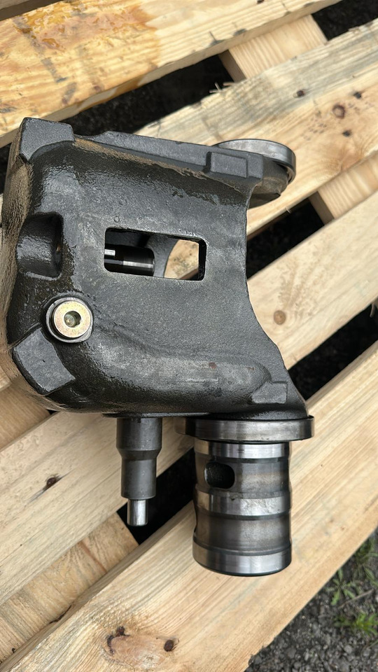 Kołyska skrzyni biegów 581006M VARIOPOWER CLAAS SCORPION - Hộp số và các bộ phận cho Xe nhấc hình viễn vọng kính: hình 1 Kołyska skrzyni biegów 581006M VARIOPOWER CLAAS SCORPION - Hộp số và các bộ phận cho Xe nhấc hình viễn vọng kính: hình 1