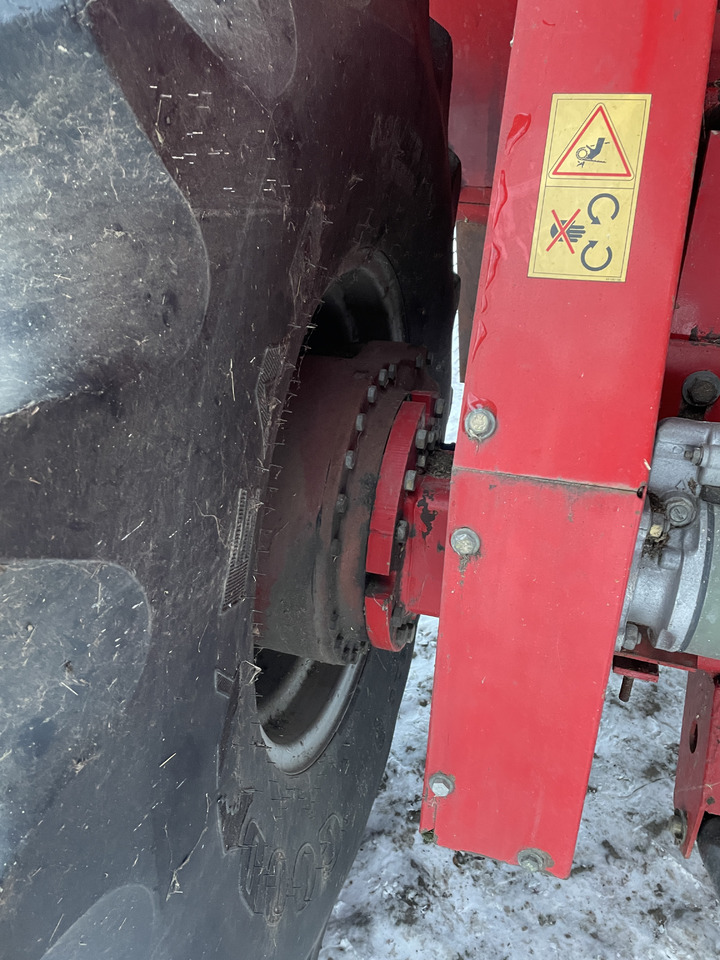 Massey Fergusson MF 30 - kombajn - części kabina sieczkarnia koła most zwolnica - Mô tơ di chuyển cho Máy móc nông nghiệp: hình 5 Massey Fergusson MF 30 - kombajn - części kabina sieczkarnia koła most zwolnica - Mô tơ di chuyển cho Máy móc nông nghiệp: hình 5