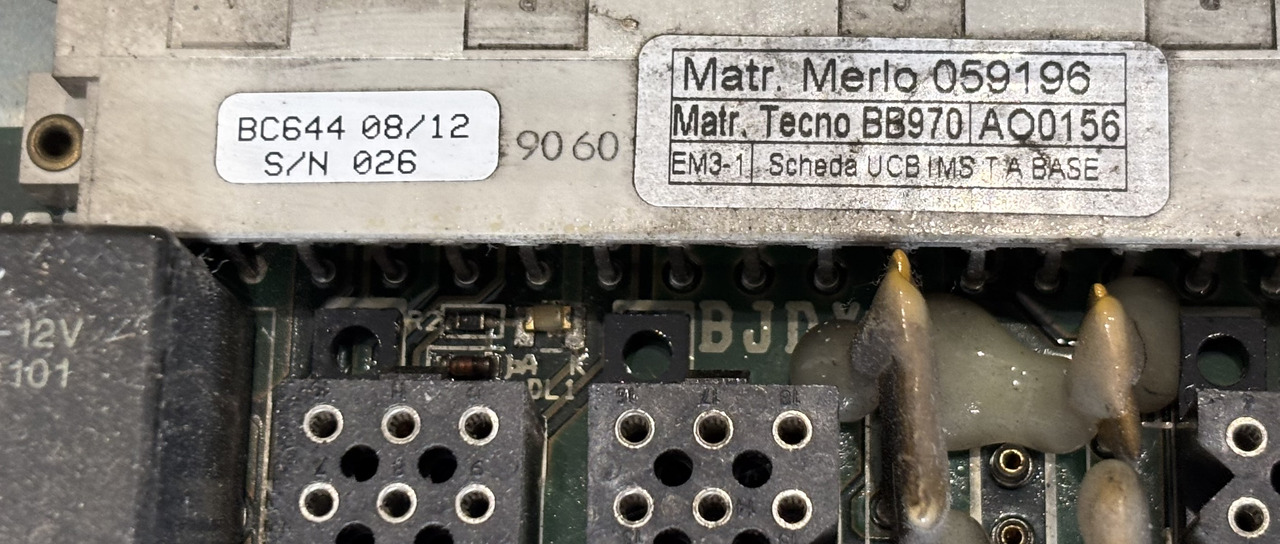 Merlo 059196 Kontroler Płyta Elektroniczna ECU MUGS UGS SGB Sterownik Bezpiecznik - ECU cho Máy móc nông nghiệp: hình 2 Merlo 059196 Kontroler Płyta Elektroniczna ECU MUGS UGS SGB Sterownik Bezpiecznik - ECU cho Máy móc nông nghiệp: hình 2