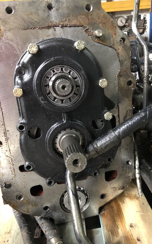 New Holland 6010-skrzynia biegów/New Holland/Case - Hộp số cho Máy móc nông nghiệp: hình 1 New Holland 6010-skrzynia biegów/New Holland/Case - Hộp số cho Máy móc nông nghiệp: hình 1